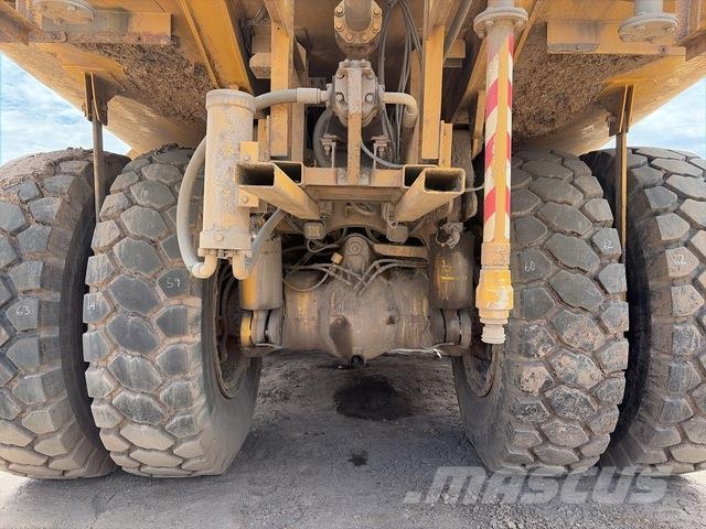 CAT 777F Midjestyrd dumper