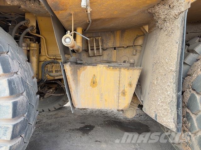 CAT 777F Midjestyrd dumper
