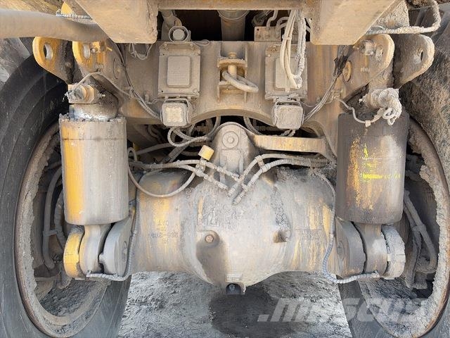 CAT 777F Midjestyrd dumper