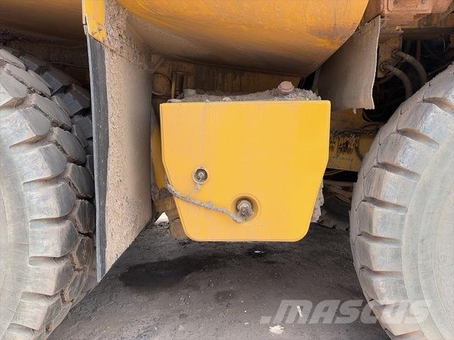 CAT 777F Midjestyrd dumper
