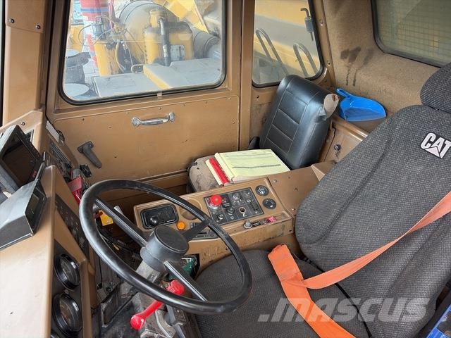 CAT 785B Midjestyrd dumper