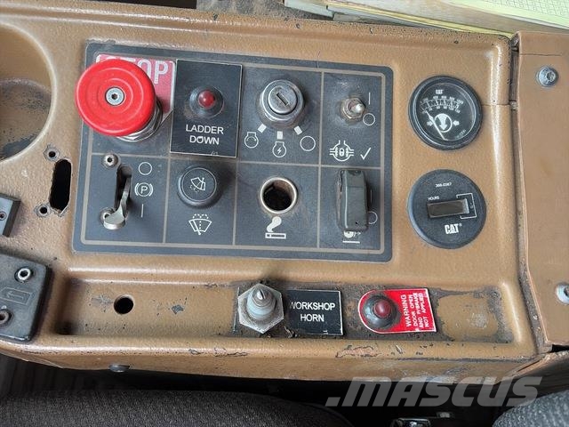 CAT 785B Midjestyrd dumper