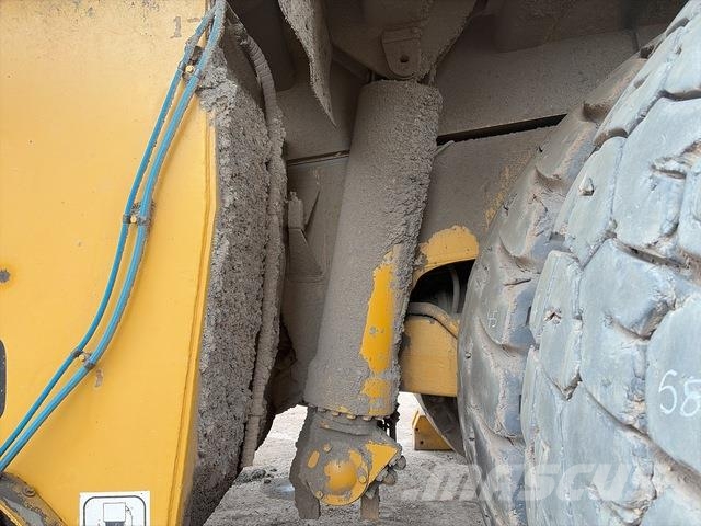 CAT 785B Midjestyrd dumper