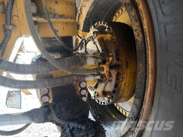 CAT 785B Midjestyrd dumper