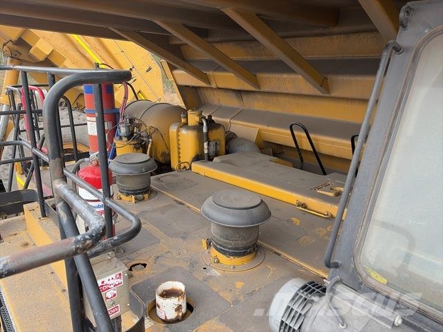 CAT 785B Midjestyrd dumper