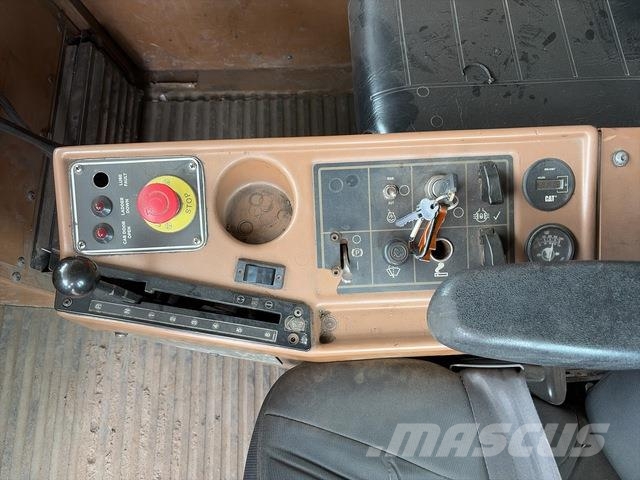 CAT 785B Midjestyrd dumper