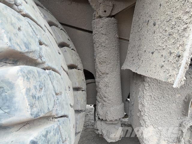 CAT 785B Midjestyrd dumper