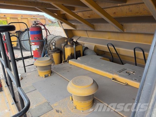 CAT 785B Midjestyrd dumper