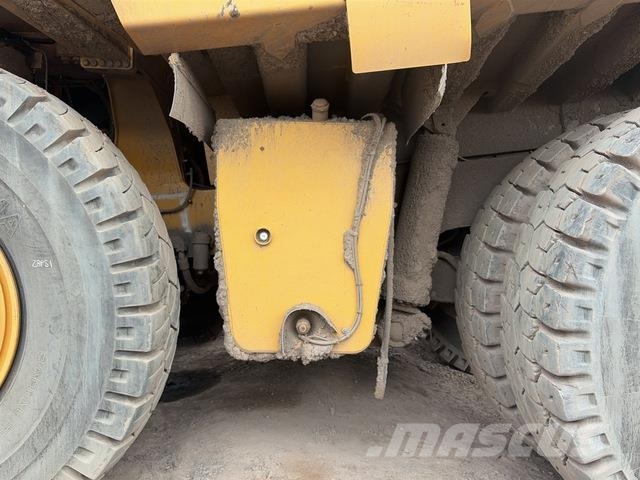 CAT 785B Midjestyrd dumper