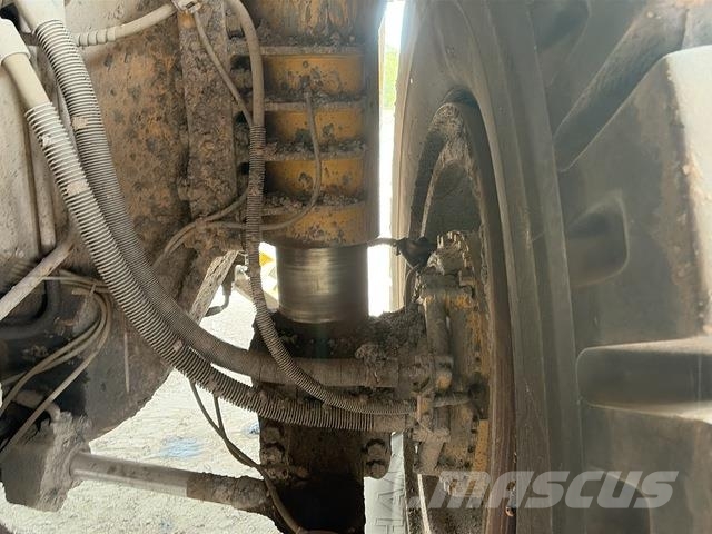 CAT 785B Midjestyrd dumper