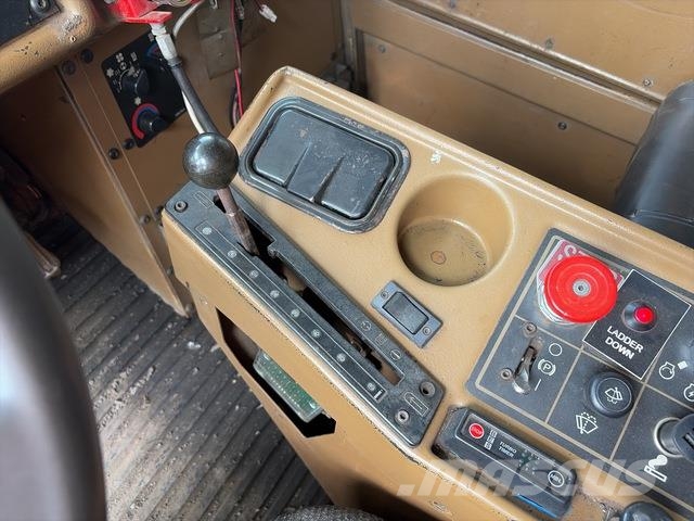 CAT 785B Midjestyrd dumper