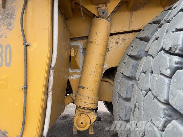 CAT 785B Midjestyrd dumper