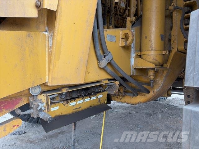 CAT 785B Midjestyrd dumper