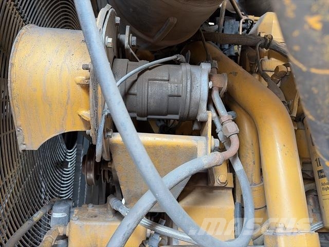 CAT 785B Midjestyrd dumper