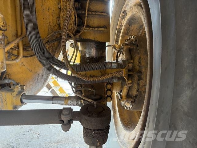 CAT 785B Midjestyrd dumper