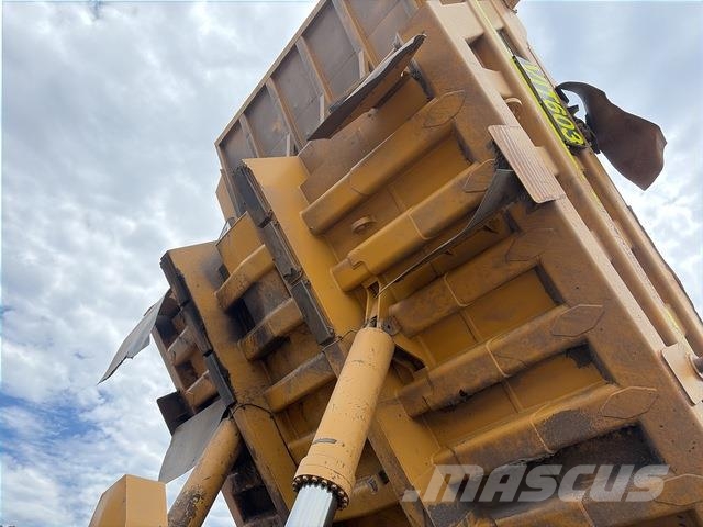 CAT 785B Midjestyrd dumper