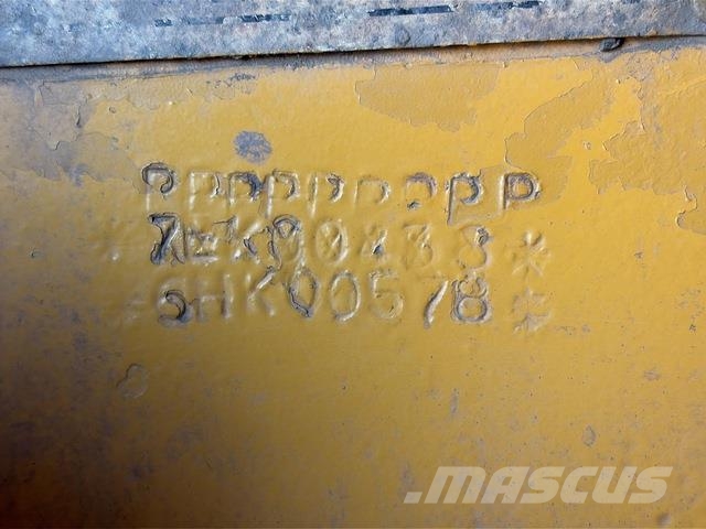 CAT 785B Wozidła przegubowe