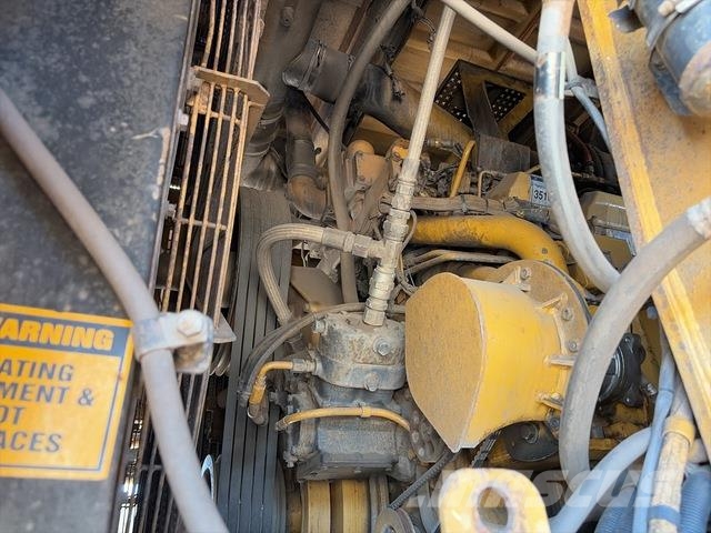 CAT 789B Articulated Haulers