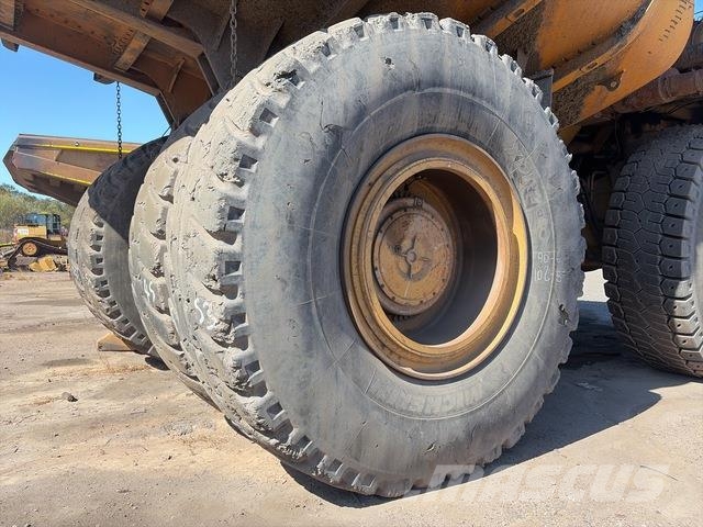 CAT 789B Articulated Haulers