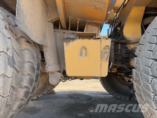 CAT 789B Articulated Haulers