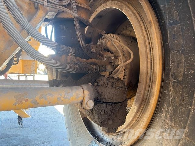 CAT 789B Articulated Haulers