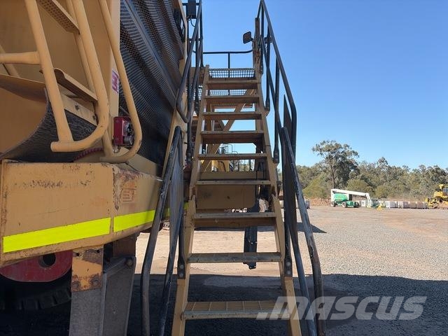 CAT 789B Articulated Haulers