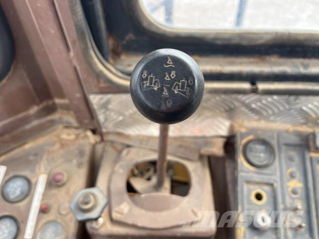 CAT 825C Zemin sıkıştırma makineleri