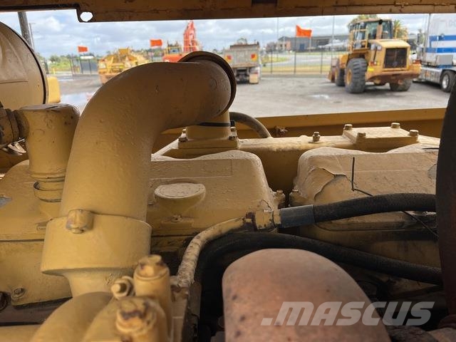 CAT 825C Zemin sıkıştırma makineleri