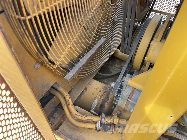 CAT 825C Zemin sıkıştırma makineleri