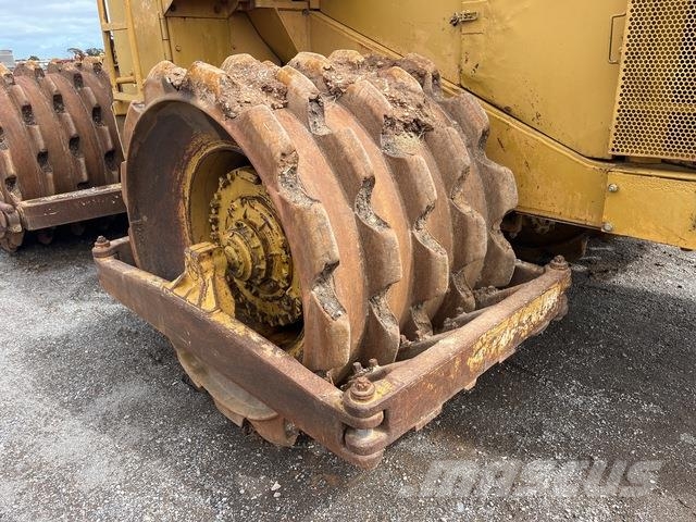 CAT 825C Zemin sıkıştırma makineleri