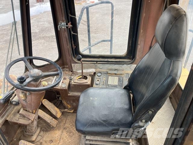 CAT 825C Zemin sıkıştırma makineleri