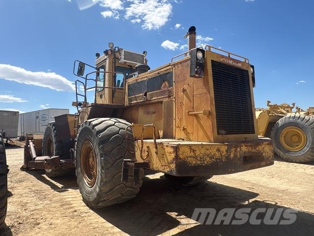 CAT 834B Buldozer sobre ruedas