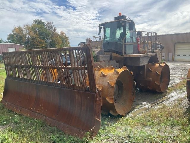CAT 836G Kompaktorji tal