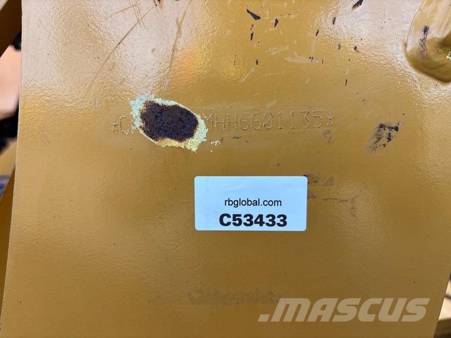 CAT 906M Tekerlekli yükleyiciler