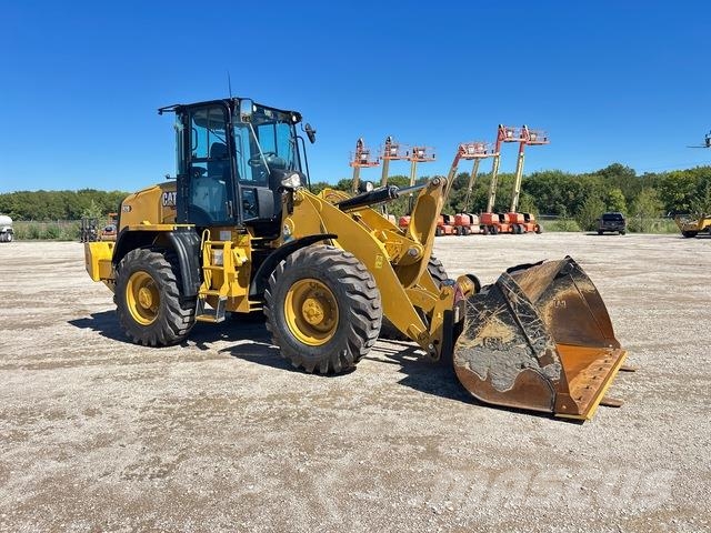 CAT 920 Gumikerekes homlokrakodók