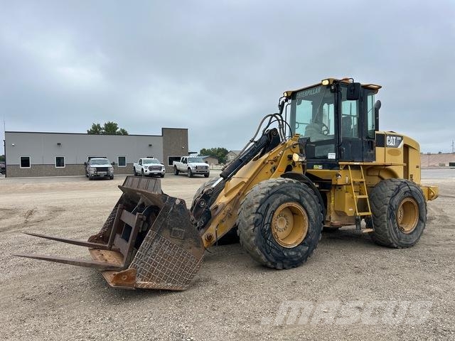 CAT 930H Gumikerekes homlokrakodók