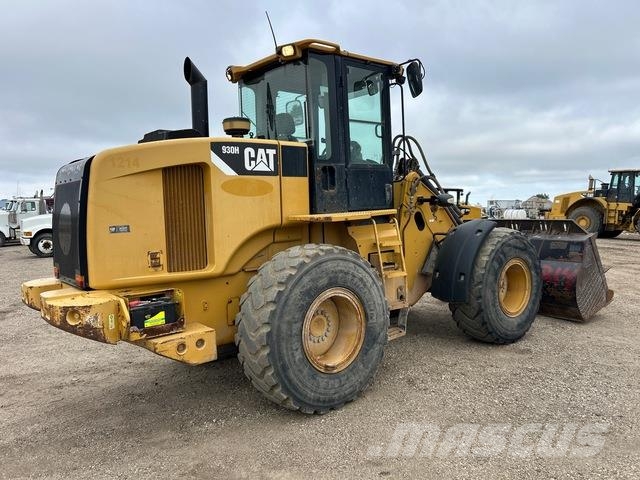 CAT 930H Gumikerekes homlokrakodók