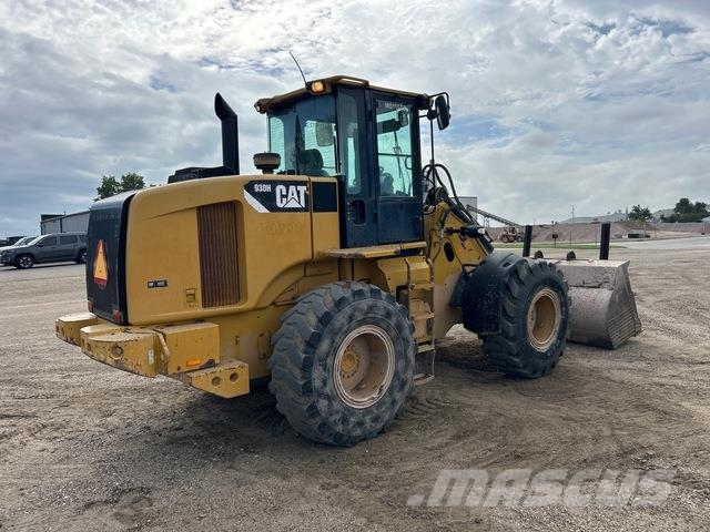CAT 930H Gumikerekes homlokrakodók