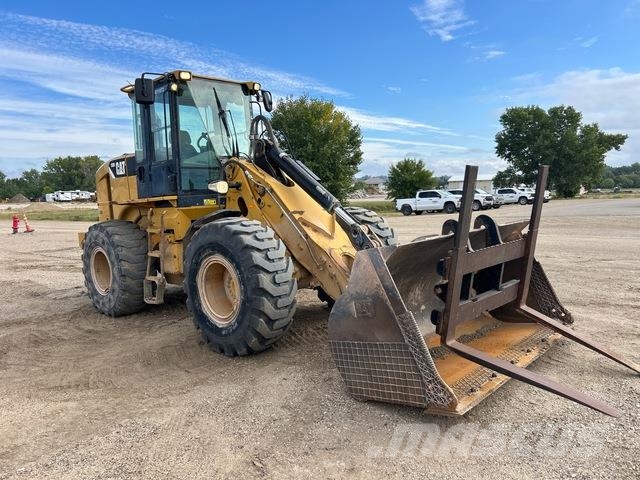 CAT 930H Gumikerekes homlokrakodók