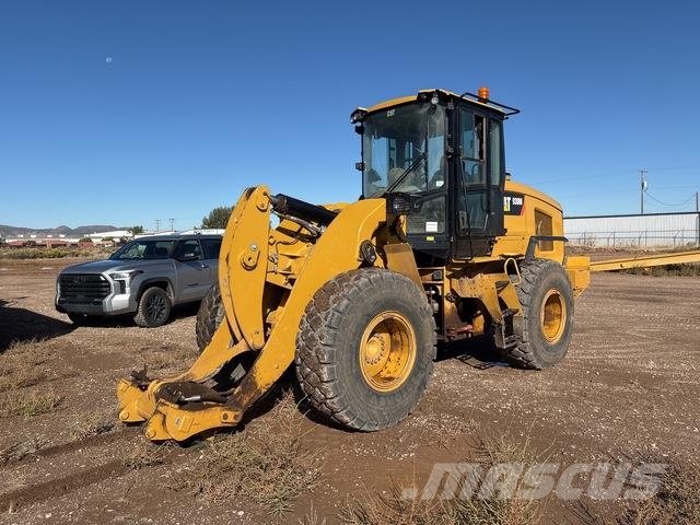 CAT 930M Gumikerekes homlokrakodók