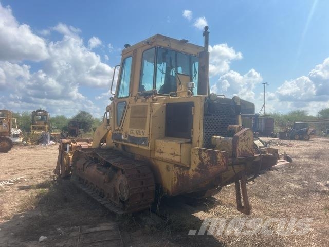 CAT 943 履带式装载机