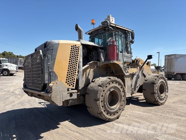 CAT 950K Pale gommate
