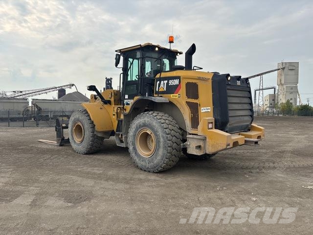 CAT 950M Kolesové nakladače