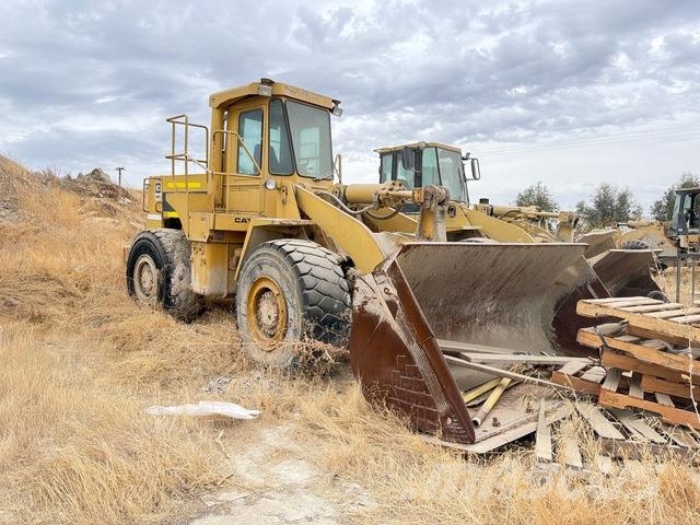CAT 966D لوادر بعجل