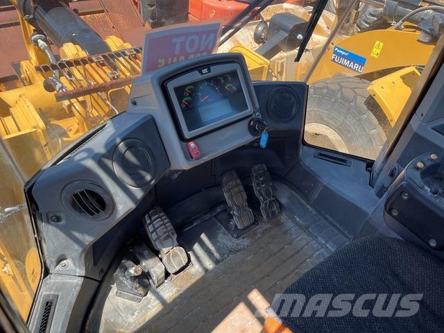 CAT 966M Wheel loaders