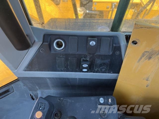 CAT 966M Wheel loaders