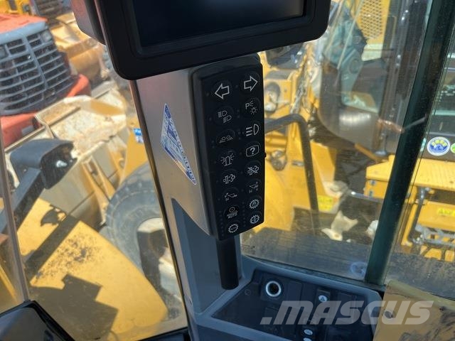 CAT 966M Wheel loaders