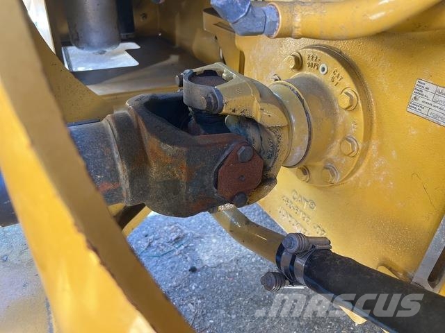 CAT 966M Wheel loaders