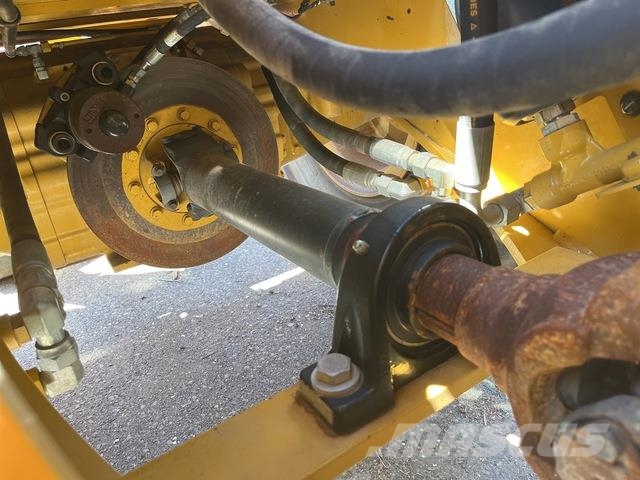 CAT 966M Wheel loaders