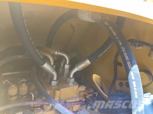 CAT 966M Wheel loaders